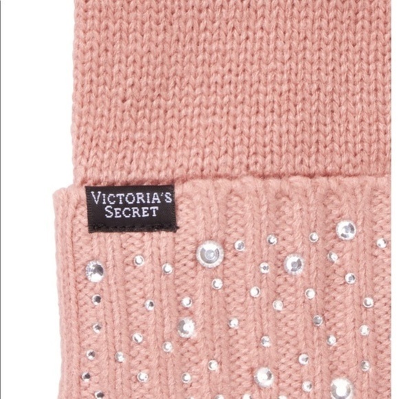 ?VS Pom Pom embellished hat and gloves
